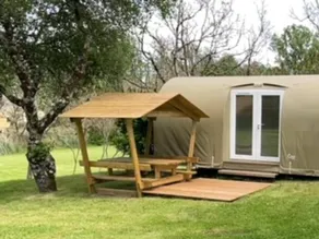 Tent with heated pool - Image 4