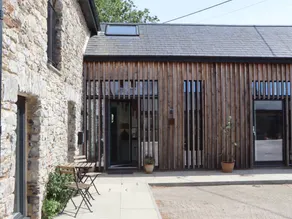 Children-friendly wonderful cottage with garden - Image 3
