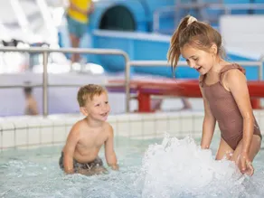 Child-friendly letting with garden, heated pool & sauna | Pet-friendly - Image 4