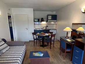Lovely apartment with terrace & heated pool | Mountain view | Next to the ski | Pets allowed - Image 5