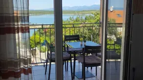 Apartment with garden & barbeque - Image 5