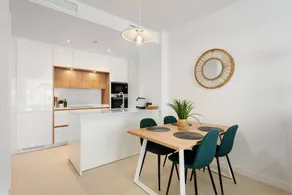 Appartement avec piscine, terrasse et jardin | Vue jardin - Image 5