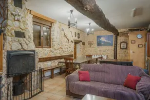 Maison de vacances avec internet haut débit, jacuzzi et barbecue | Vue montagne - Image 2