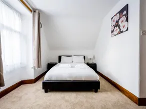 Holiday home with fast internet, garden & terrace | City view - Image 2