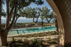 Villa avec piscine privée et jardin | Vue plage - Image 4