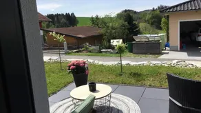 Holiday home with garden, hot tub & barbeque - Image 2
