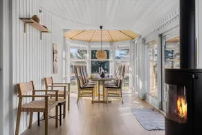 Family-oriented house with terrace, jacuzzi & barbeque | Pet-friendly - Image 4