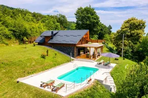 Villa mit Garten, Whirlpool und privatem Pool | Bergblick - Image 5
