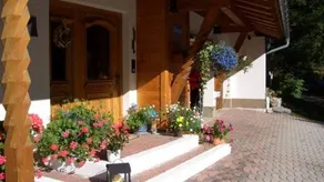 Flat with garden & terrace | Mountain view - Image 5