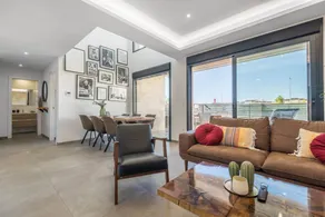 Fully equipped ample villa with barbeque, terrace & private pool | City view - Image 3