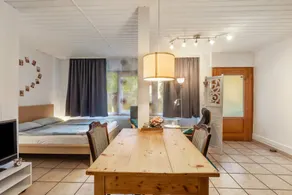 Apartment with terrace | Garden view - Image 4