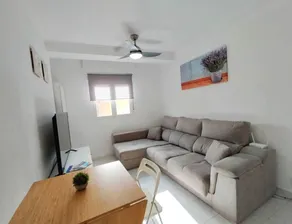 Cozy Apartment 300 m from the Beach with Lake View, Wi-Fi & Air Conditioning - Image 3