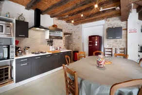 Child-friendly cottage with BBQ & terrace | City view | Pet-friendly - Image 5