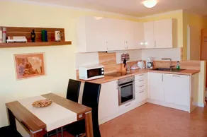 Komfortable Wohnung mit Balkon und moderner Ausstattung im Ostseeheilbad Zingst - Image 2