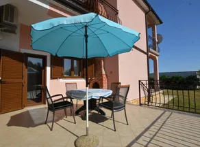 Beautiful apartment with terrace | Next to the beach - Image 4