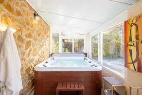 Villa with garden, terrace & jacuzzi | Garden view | Suitable for remote work - Image 3