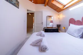 Child-friendly holiday home with garden, private pool & terrace | Mountain view - Image 4