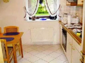 Flat with terrace, garden & barbecue - Image 2