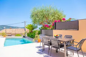 Villa with terrace, garden & private pool - Image 5