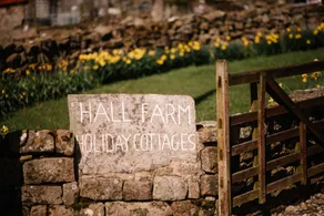 Cottage with garden - Image 2