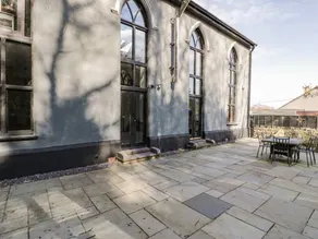 Cottage with garden & terrace - Image 2