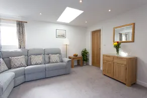 Fully equipped beautiful cottage with terrace & garden - Image 4