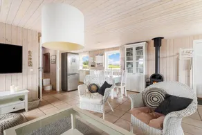 Nice holiday home with garden & terrace | Pets are welcome - Image 2