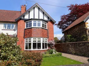 Children-friendly beautiful cottage with garden & jacuzzi | Pets are welcome - Image 2