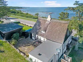 Cottage with breathtaking sea and cliff views - Image 5
