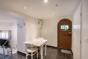 Villa avec piscine et terrasse | Vue jardin | Idéale pour le télétravail - Image 4