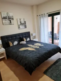 Apartment with BBQ, terrace & pool - Image 5