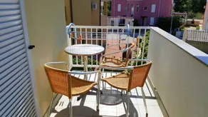 Wonderful holiday apartment with barbecue & garden | Close to the beach - Image 3