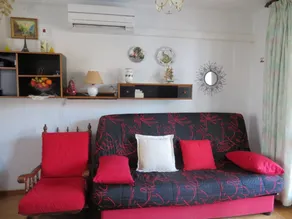 Apartment with garden, barbeque & pool | City view - Image 5