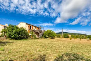Voll ausgestattetes Ferienhaus mit Terrasse, Garten und Pool | Gartenblick | Perfekt für die Arbeit von Zuhause | Haustiere erlaubt - Image 4