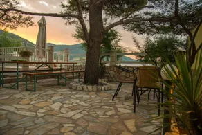 Apartment with garden, terrace & fast internet | Sea view - Image 4