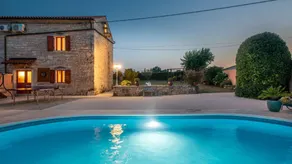 Fully equipped pleasant house with pool, BBQ & terrace - Image 3