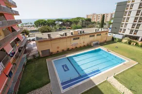 Family-oriented flat with terrace, garden & private pool | City view | Close to the beach - Image 2
