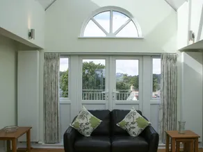 Cottage adapté aux familles avec jardin | Vue plage | Plage à proximité - Image 2