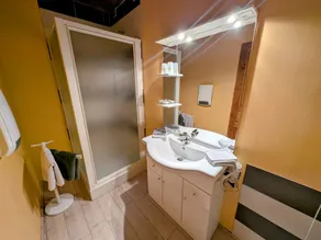 Gemütliches Zimmer im historischen Haus mit Park und Pferden - Image 3