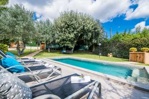 Holiday home with garden, terrace & private pool - Image 4