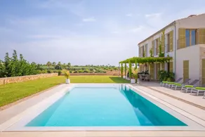 Villa avec jardin, barbecue et terrasse - Image 2