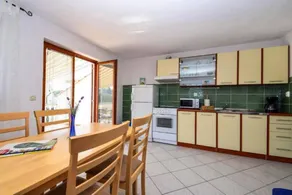 Apartment with barbecue & terrace - Image 2