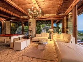 Holiday apartment with terrace, private pool & BBQ - Image 3