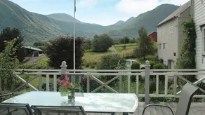 House with garden & terrace - Image 5