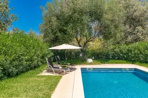 Villa with garden, barbeque & terrace - Image 2