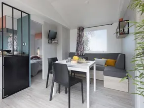 Family-oriented mobile home with terrace & heated pool | River view - Image 5