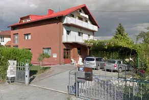 Holiday apartment with BBQ & garden - Image 2