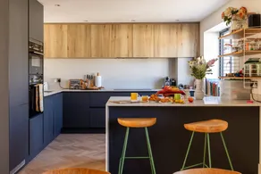Family-oriented pleasant house with fast internet & garden - Image 3