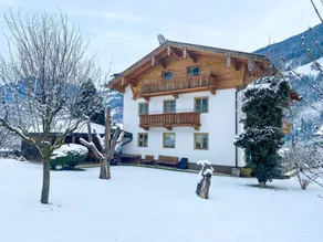 Holiday home with BBQ & garden - Image 5