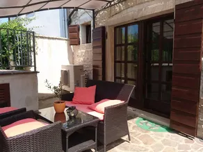 House with garden, private pool & barbeque - Image 5